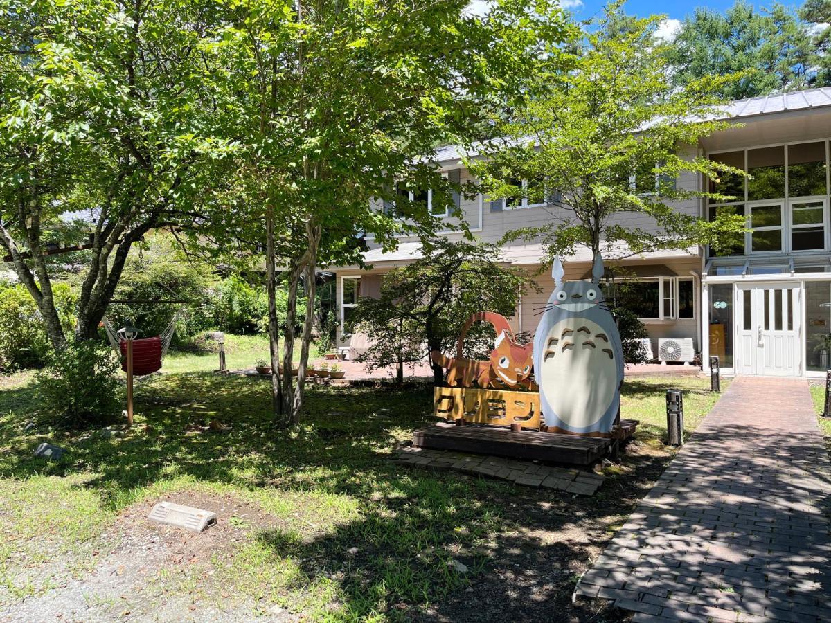Family Pension Crayon Fujikawaguchiko Exterior foto