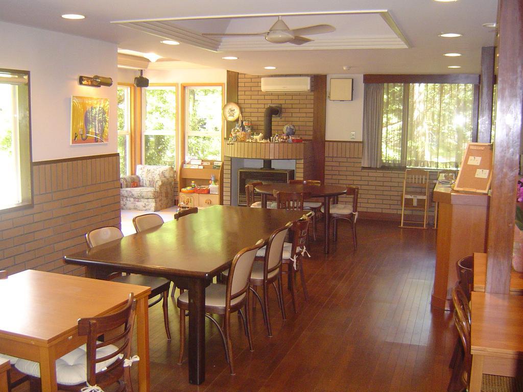 Family Pension Crayon Fujikawaguchiko Exterior foto